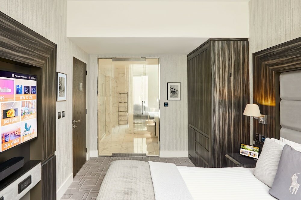 Фото Eccleston Square Hotel