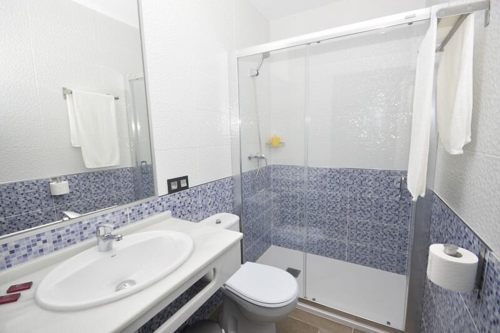 Фото Hostal Maria Jose