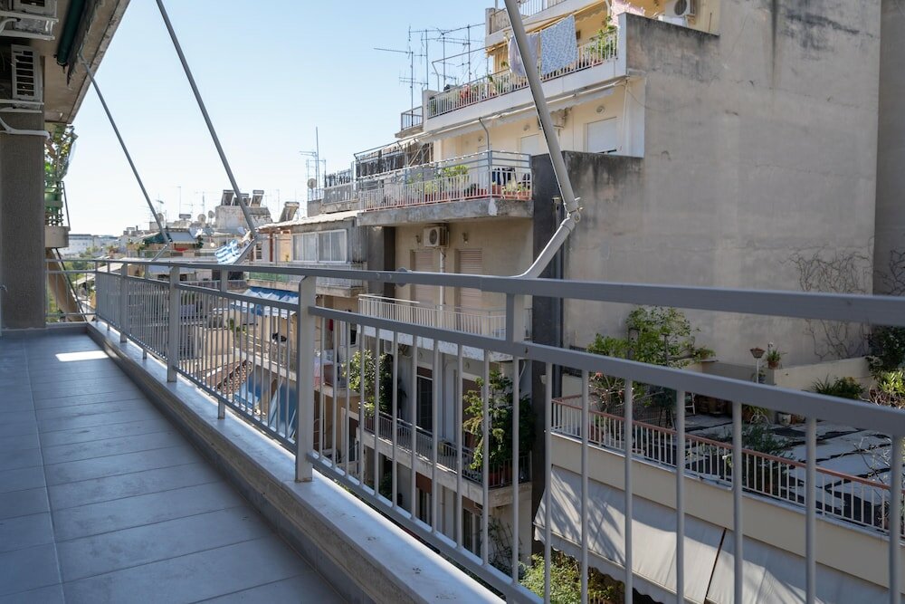 Фото Urban Boho apartment in Koukaki