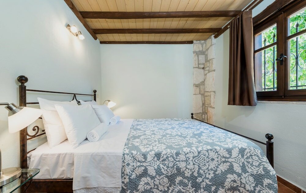 Фото Leeda's Cottages