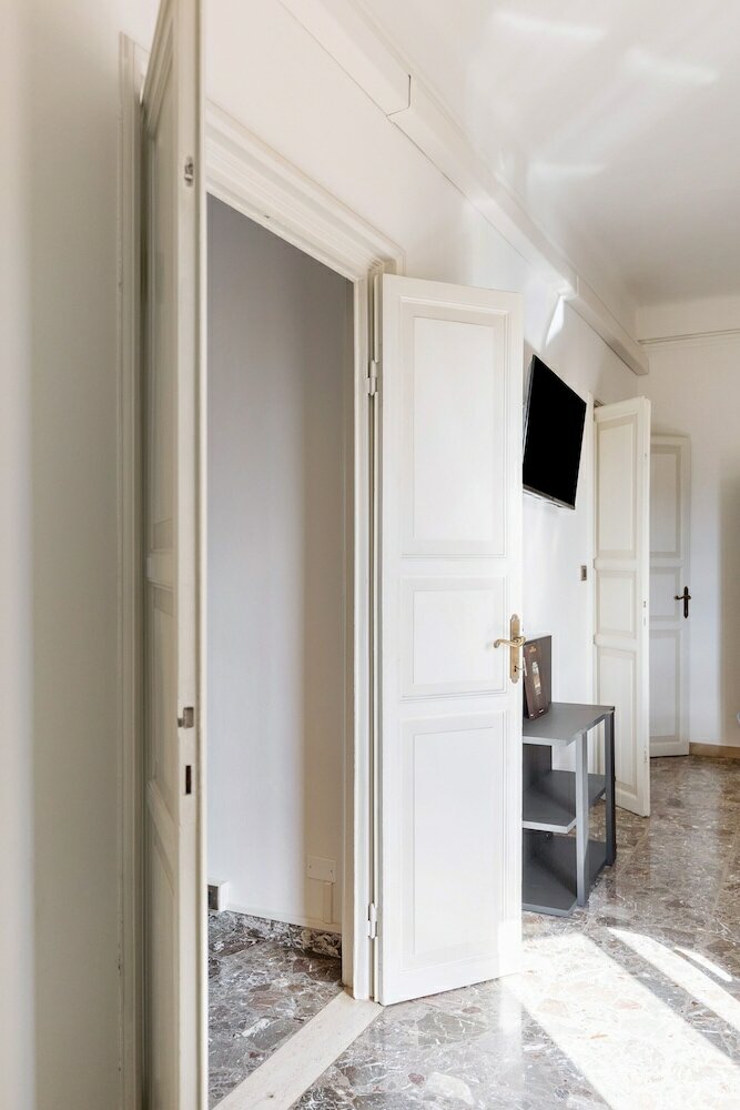 Фото Irnerio Apartments Yellow Cat