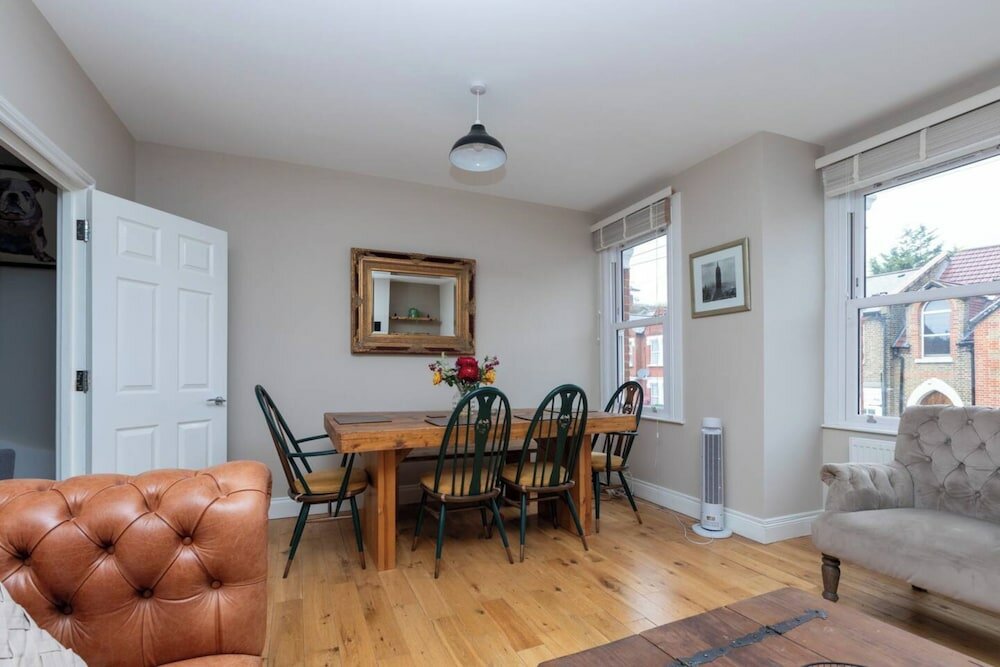 Фото Beautiful 3bd Garden Flat - Tooting!