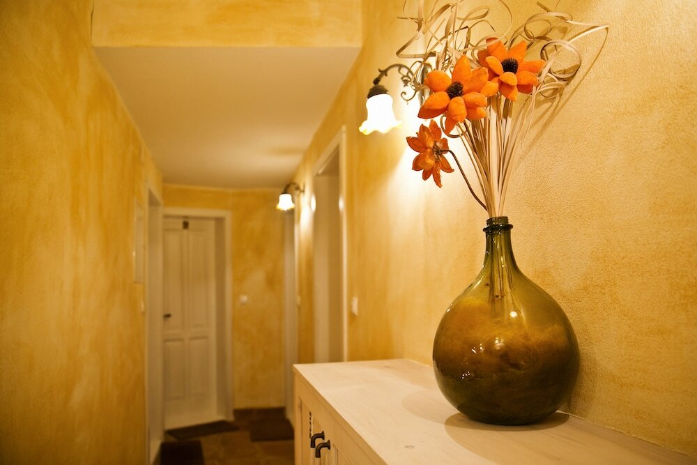 Фото Apartments Hiša Pod Gradom