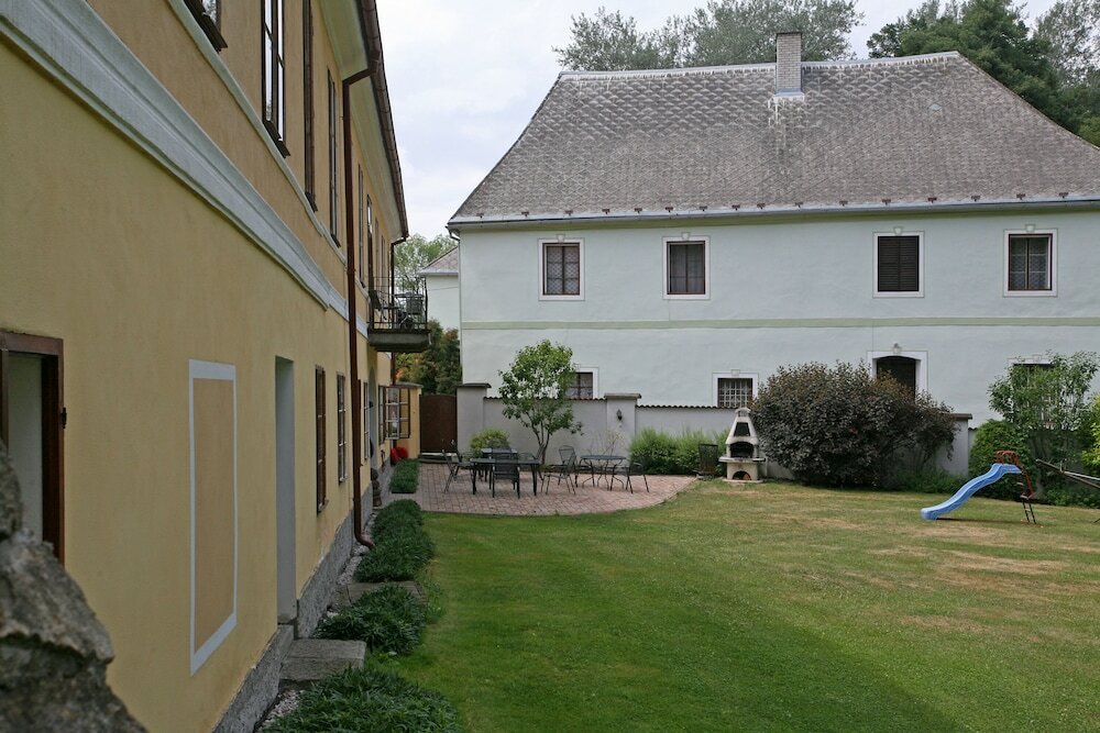 Фото Zamek Jindrichovice