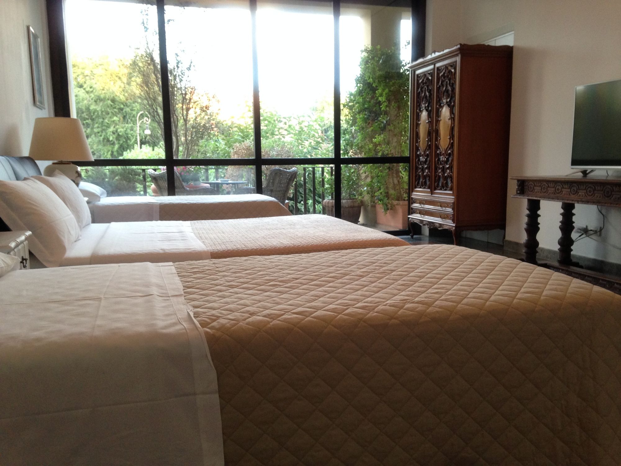 Фото B&b Bonne Nuit Rome