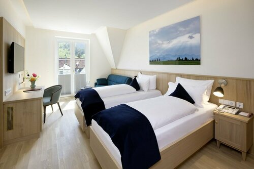 Внешний вид отеля Hotel Hirsch в Фюссене, фото 3