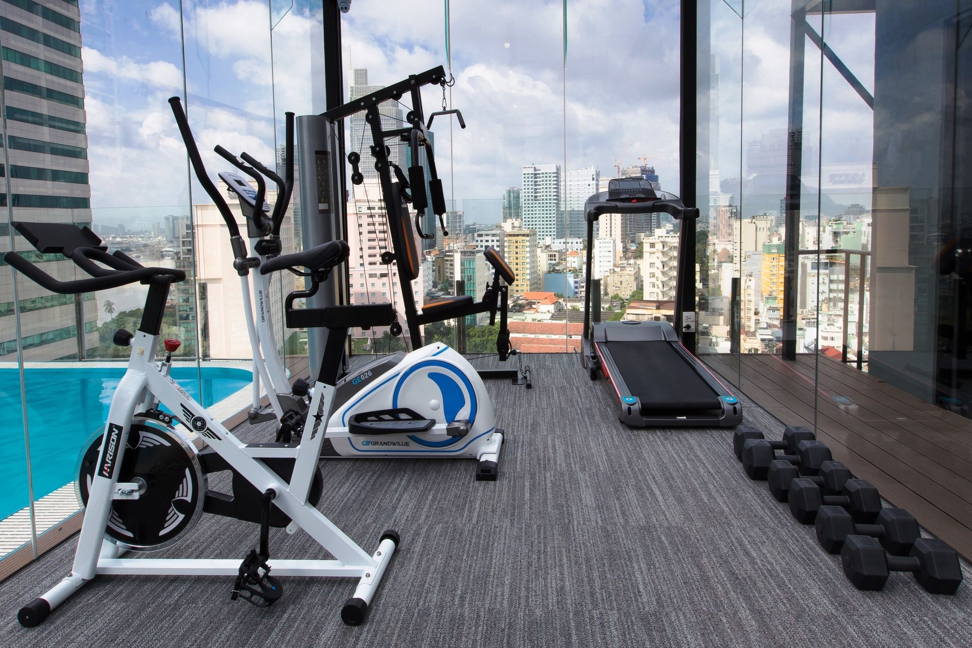 Фото Bay Hotel Ho Chi Minh