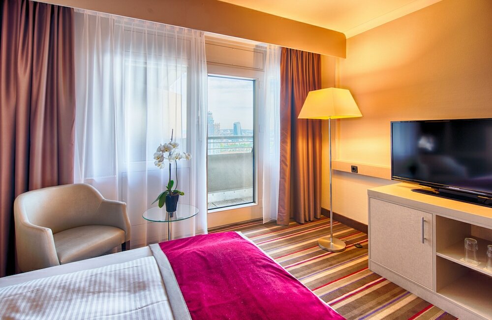 Фото Leonardo Royal Hotel Frankfurt