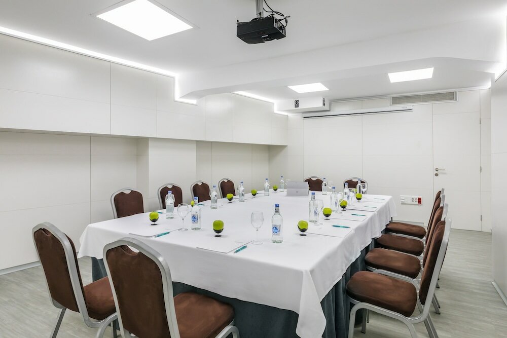 Фото Occidental Santa Cruz Contemporáneo