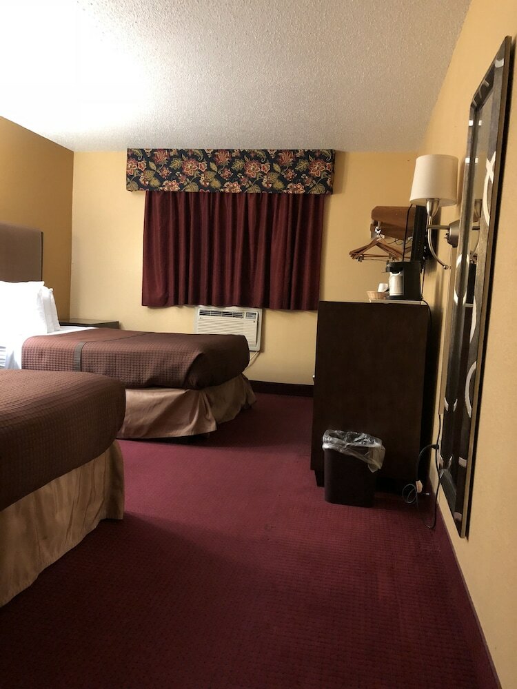 Фото Magnuson Hotel Fort Wayne North – Coliseum