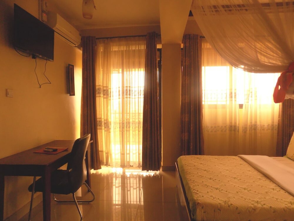 Фото Kahondo Buffalo Hotel