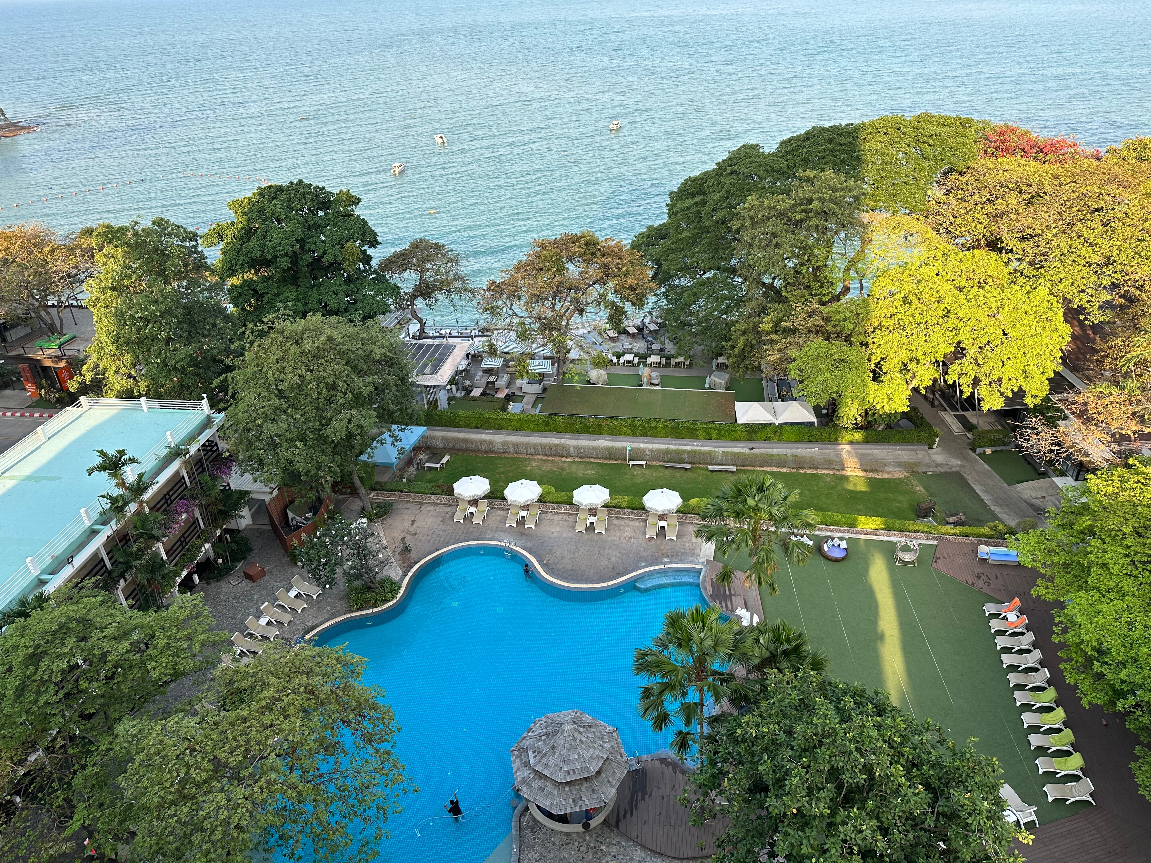 Фото Cosy Beach Hotel