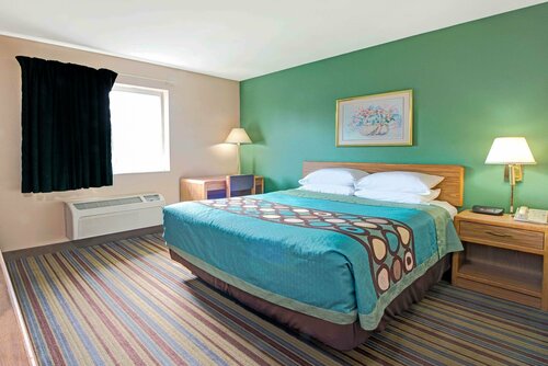 Гостиница Super 8 by Wyndham Pontoon Beach IL/St. Louis Mo Area
