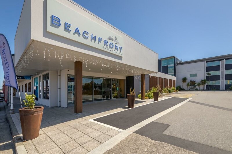 Гостиница Beachfront Hotel