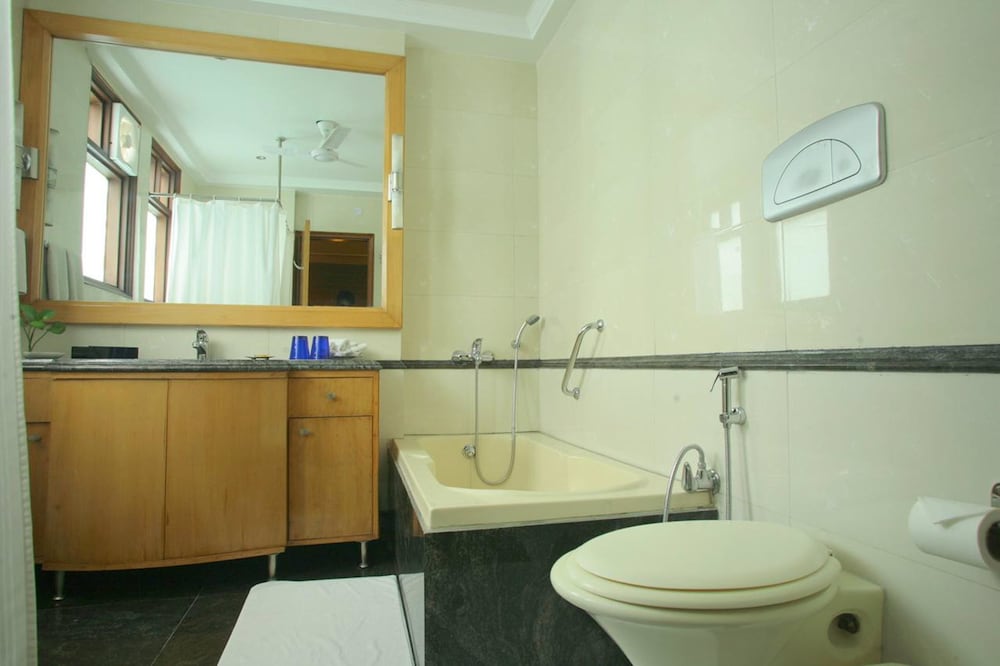 Фото JüSTa Panchsheel Park