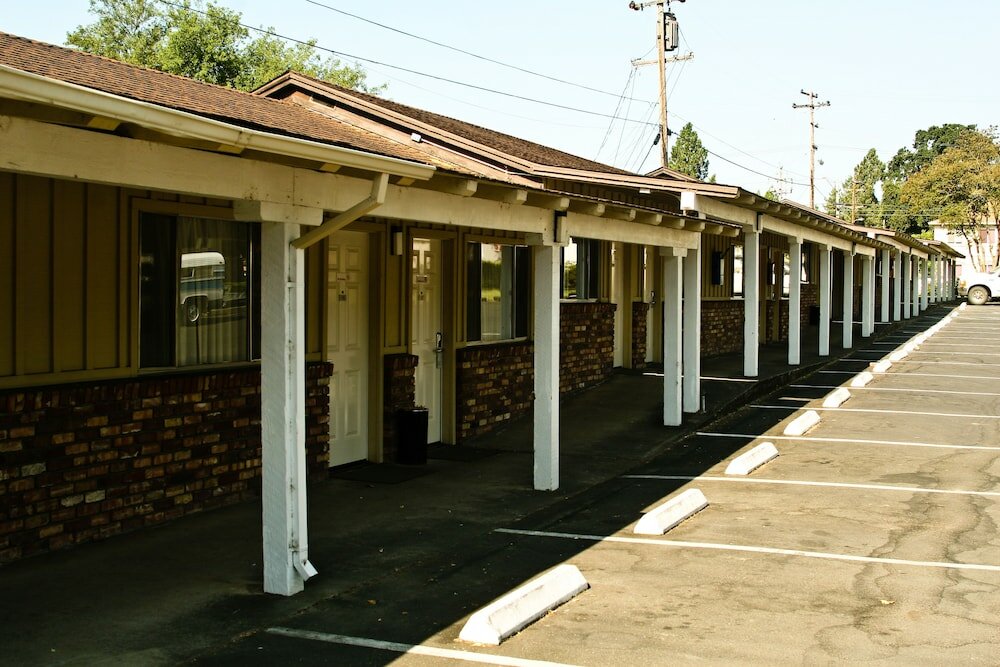 Фото Skylark Shores Resort