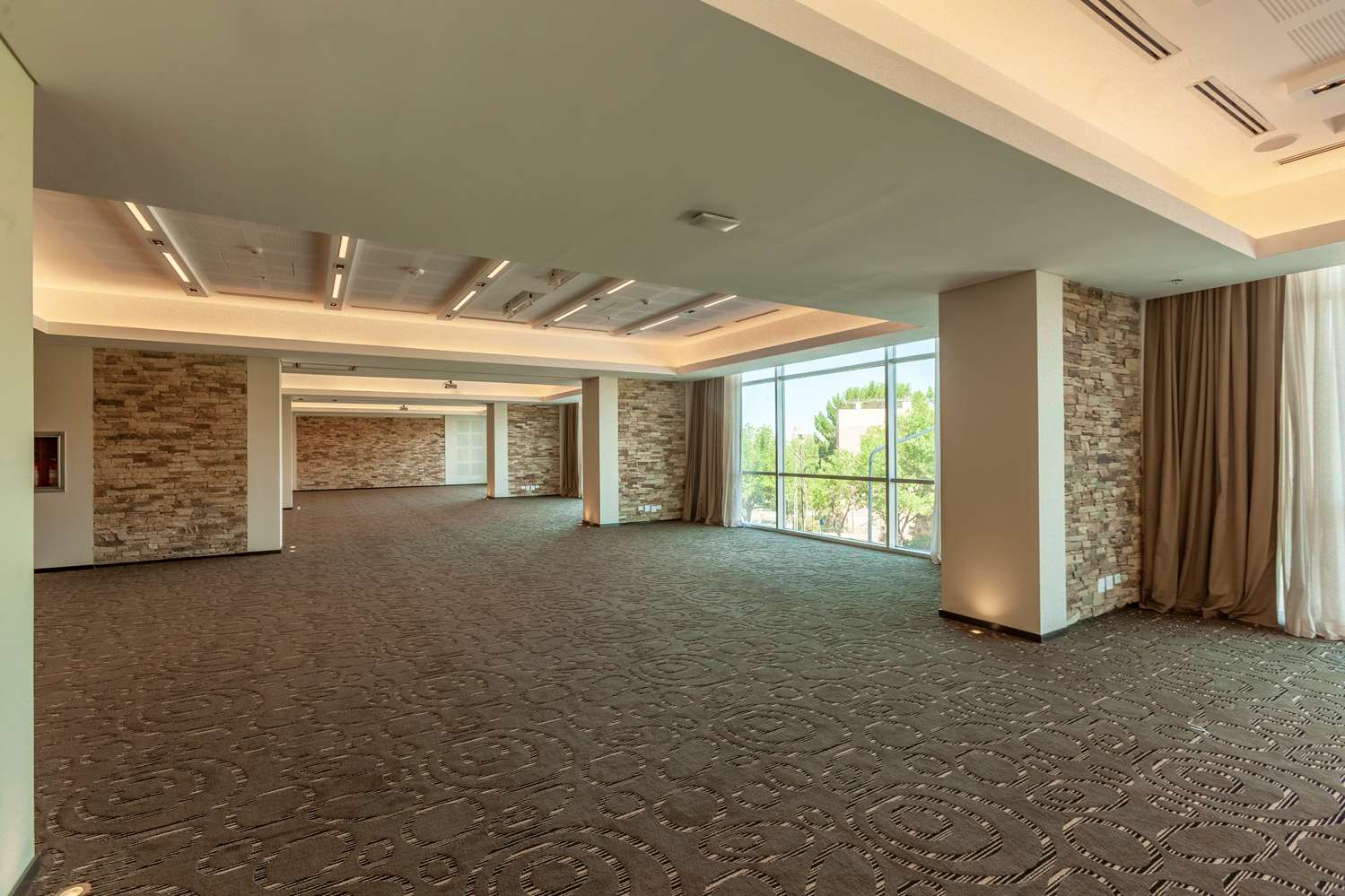 Фото Hilton Garden Inn Neuquen