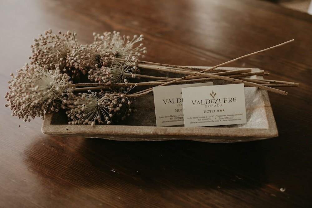 Фото Hotel Posada de Valdezufre