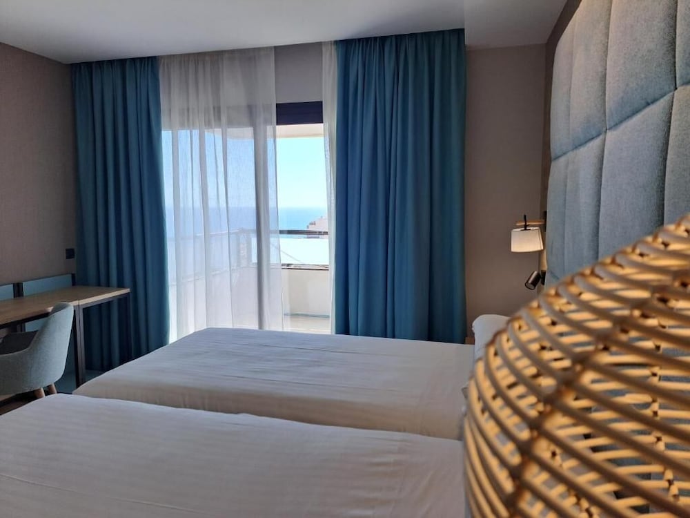 Фото Hotel Maya Alicante