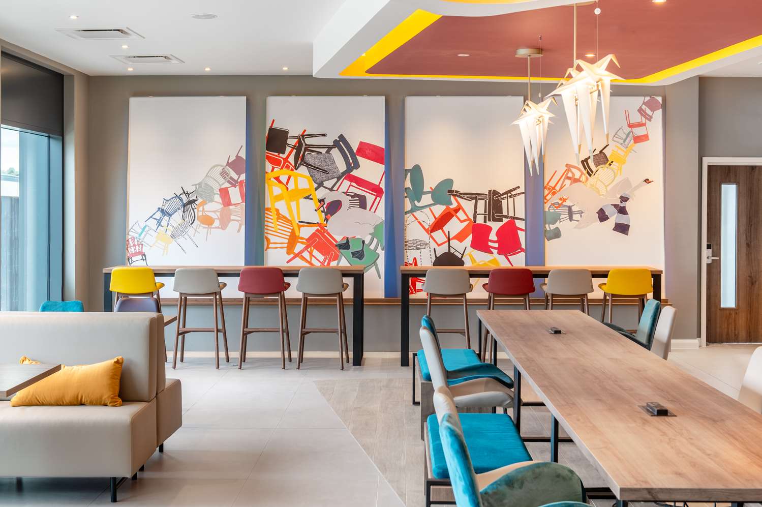 Фото Hampton by Hilton High Wycombe