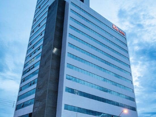 Фото Ibis Palmas Avenida Jk