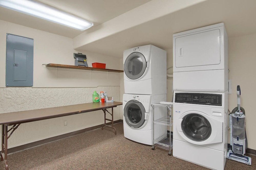 Фото 5br Poe Manor Entertain, hot Tub+has Everything!