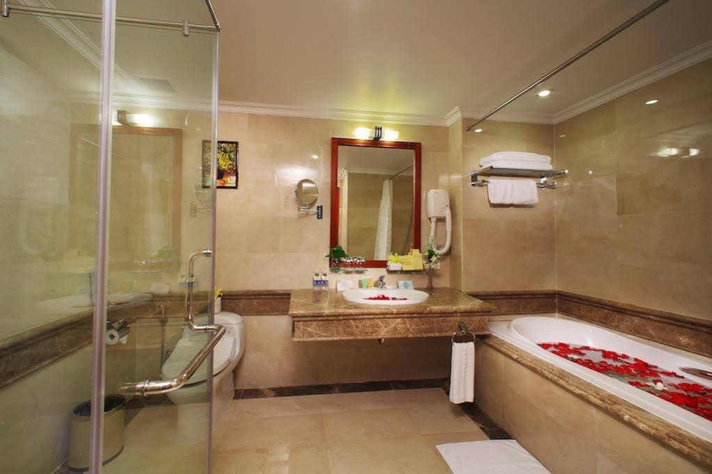 Фото First Hotel New Wing