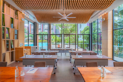 Внешний вид отеля Holiday Inn Express Phuket Patong Beach Central в Патонге, фото 3