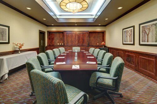 Гостиница Holiday Inn Staunton Conference Center, an Ihg Hotel