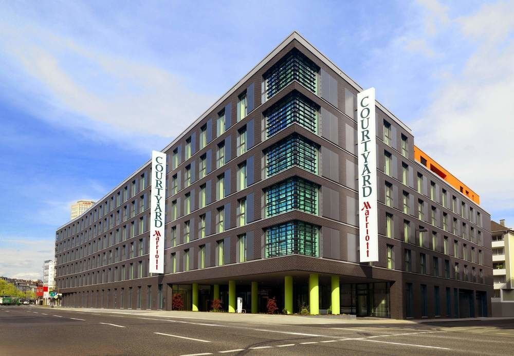 Фото Courtyard by Marriott Cologne