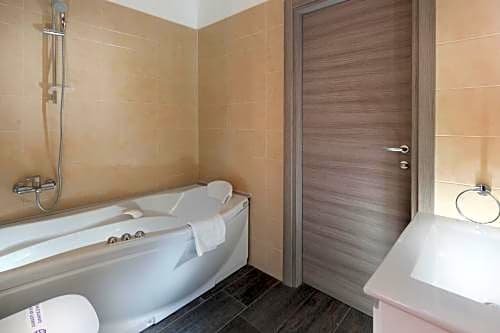 Фото Hotel Saxon