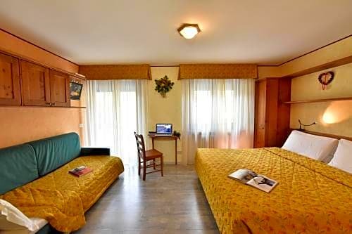 Фото Hotel Bijou