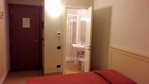 Гостиница Hotel Cavour Asti в Асти