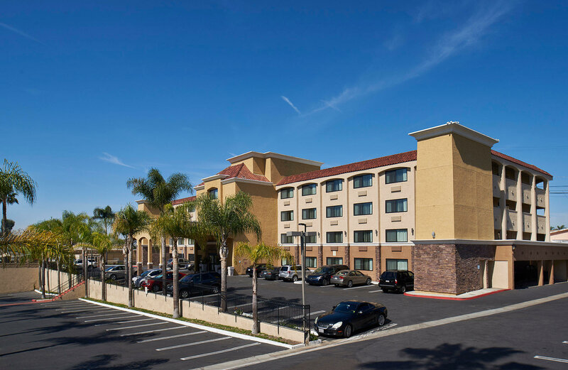 Гостиница Holiday Inn Express San Diego South - National City, an Ihg Hotel в Нейшнел Сити