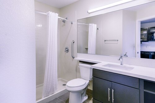 Гостиница Candlewood Suites Lakeville I-35, an Ihg Hotel