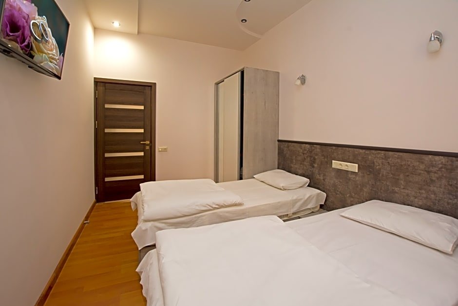 Фото Mini Hotel Yerevan