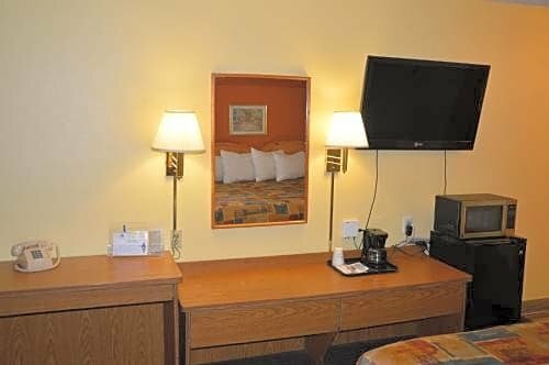 Гостиница Burnsville Inn & Suites