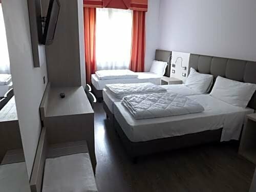 Гостиница Ariston Apartment в Больцано