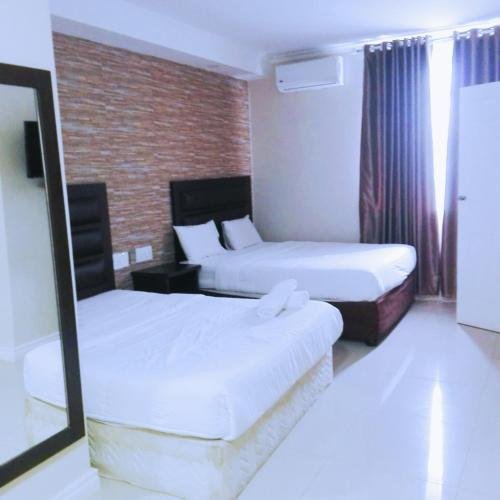 Фото Bayside Lodge Pinetown