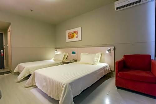 Фото Jinjiang Inn Beijing Xisi Branch