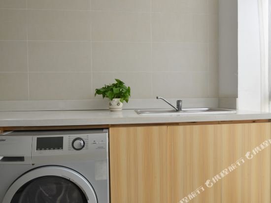 Фото City Comfort Inn Wuhan Guanggu Jinronggang