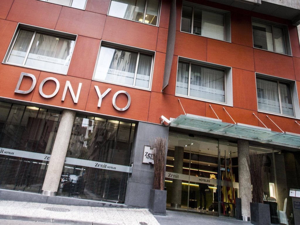 Фото отеля 1