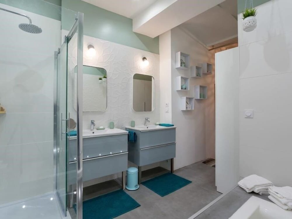 Фото Host Inn Lyon - Appartement de Luxe aux Terreaux