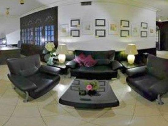 Фото Courtyard by Marriott Freiburg