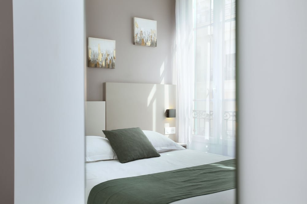 Фото The Alcove Hotel