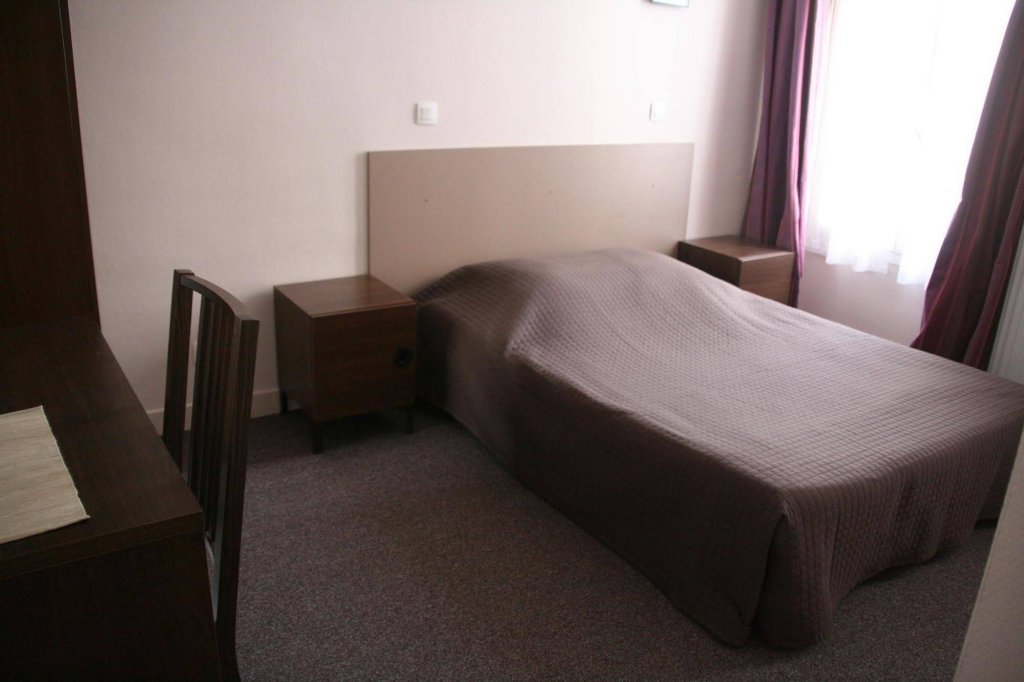 Фото Hôtel du Roussillon