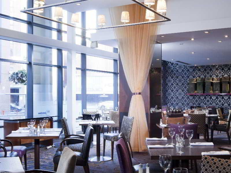 Фото Clayton Hotel Belfast