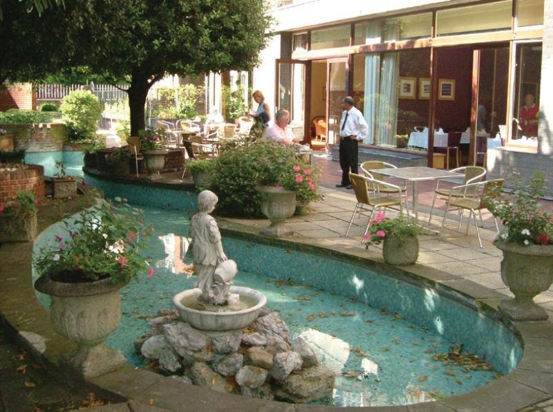 Фото отеля 3