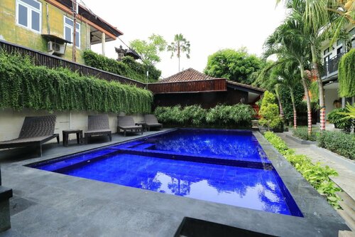 Dkubu Daje Legian Guest House