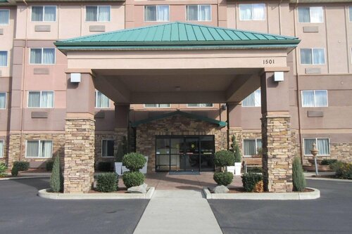 Гостиница Clarion Pointe Medford